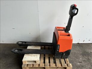 elektrický paletový vozík Toyota LWE130 Powered pallet truck